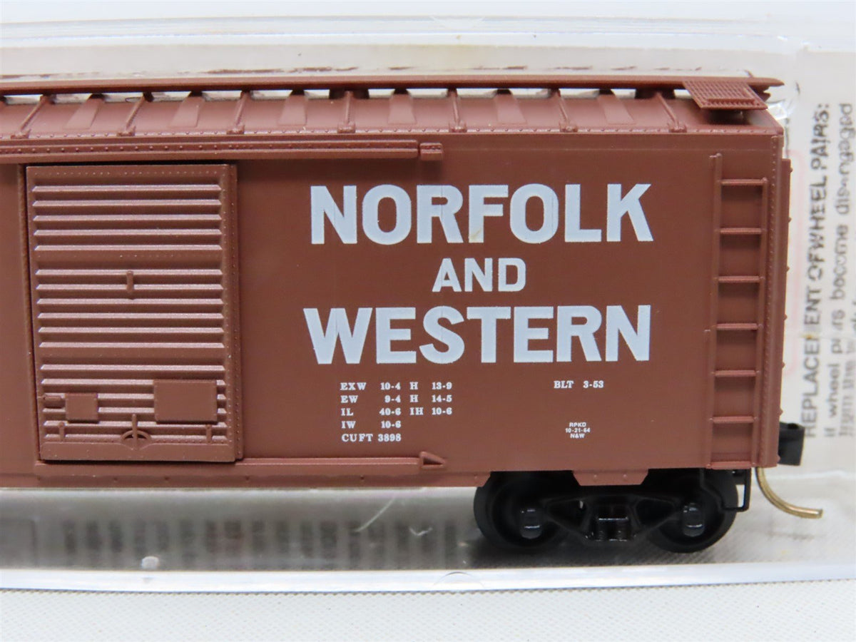 N Micro-Trains MTL #20039 N&amp;W Norfolk And Western 40&#39; Single Door Box Car #53045