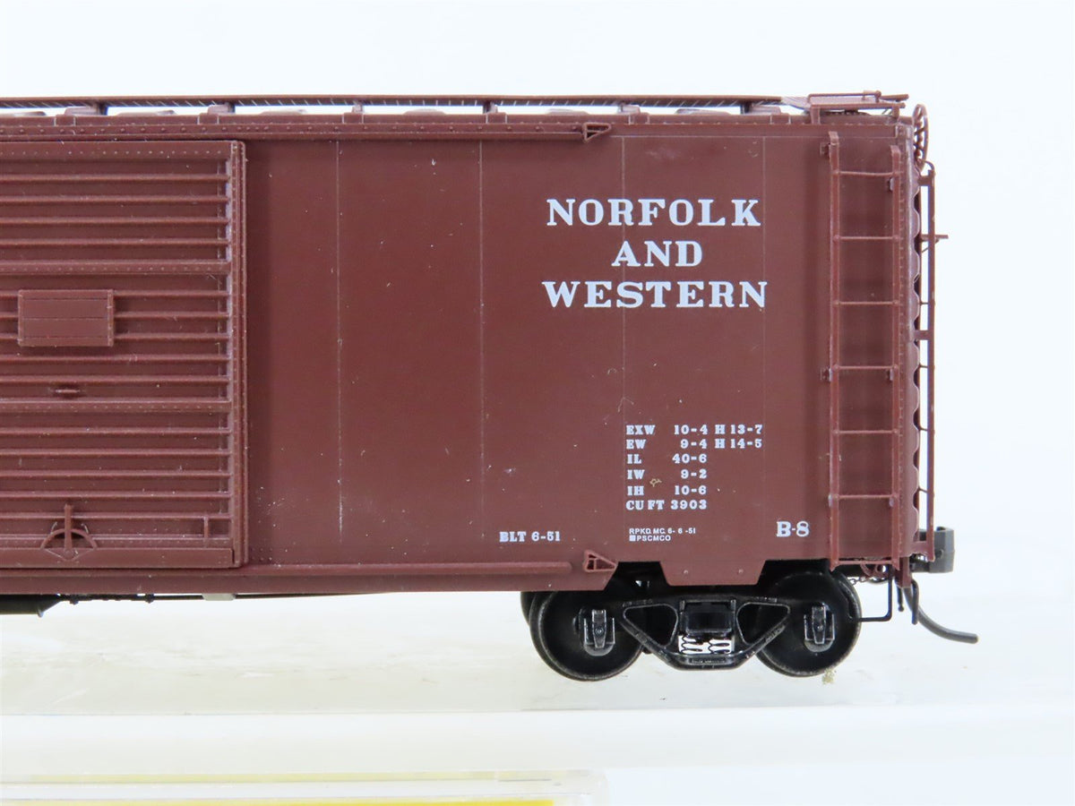 HO Scale Kadee #5001 N&amp;W Norfolk &amp; Western 40&#39; Single Door Box Car #44324