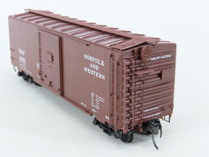 HO Scale Kadee #5001 N&W Norfolk & Western 40' Single Door Box Car #44324