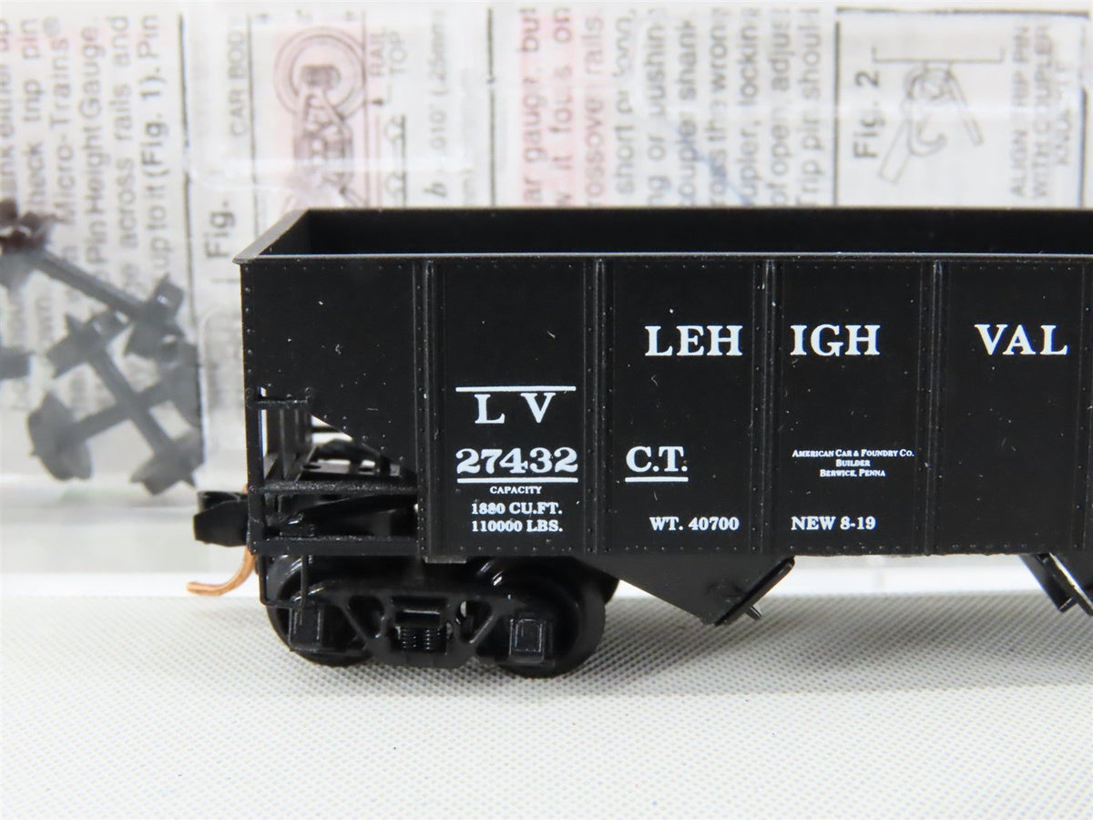 N Micro-Trains MTL 56330 LV Lehigh Valley 33&#39; 2-Bay Rib-Side Open Hopper #27432