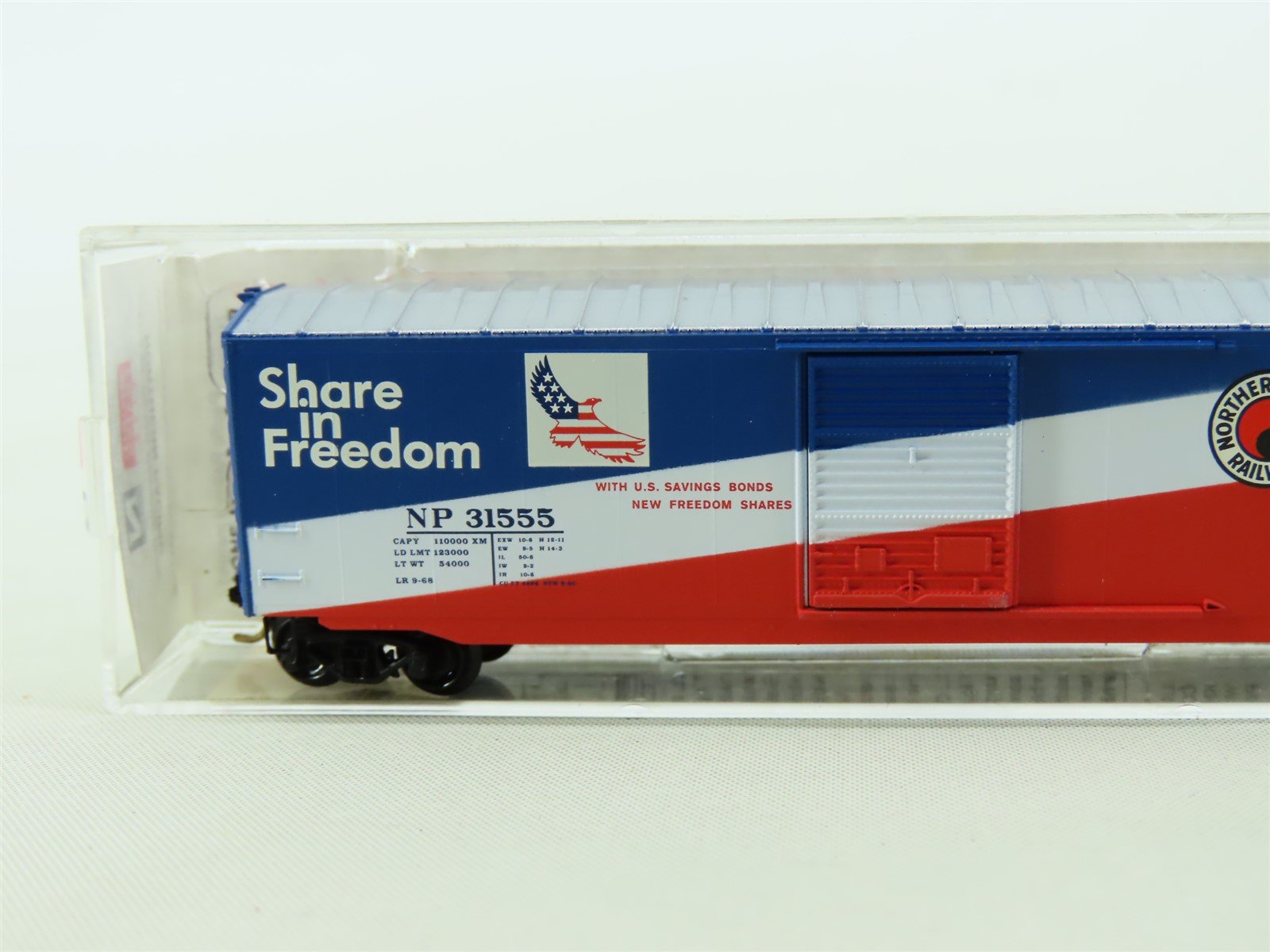 N Scale Micro-Trains MTL 77010 NP Share In Freedom 51' Mechanical Reefer #31555