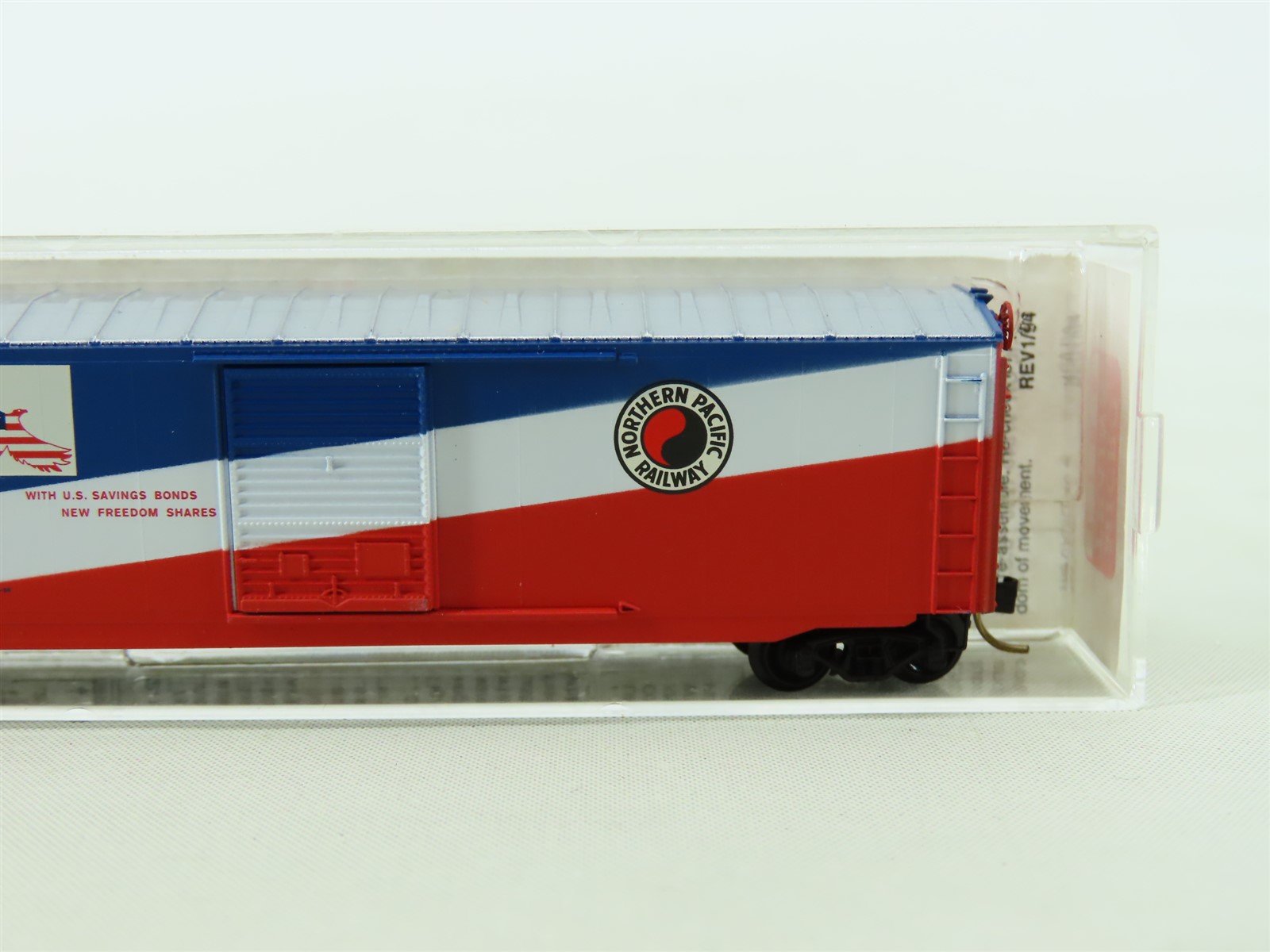 N Scale Micro-Trains MTL 77010 NP Share In Freedom 51' Mechanical Reefer #31555