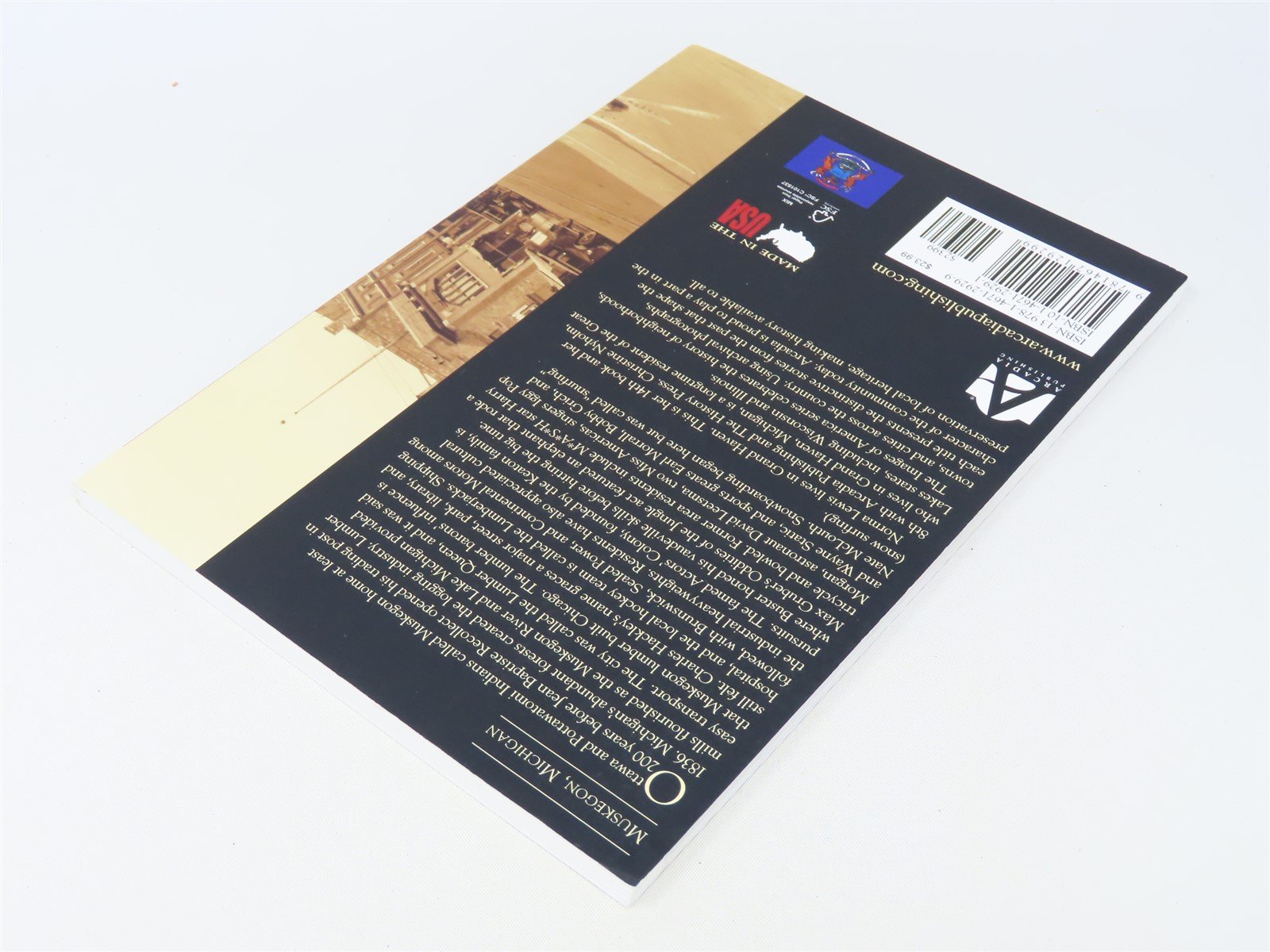 Muskegon (Images of America) by Norma Lewis & Christine Nyholm ©2018 SC Book