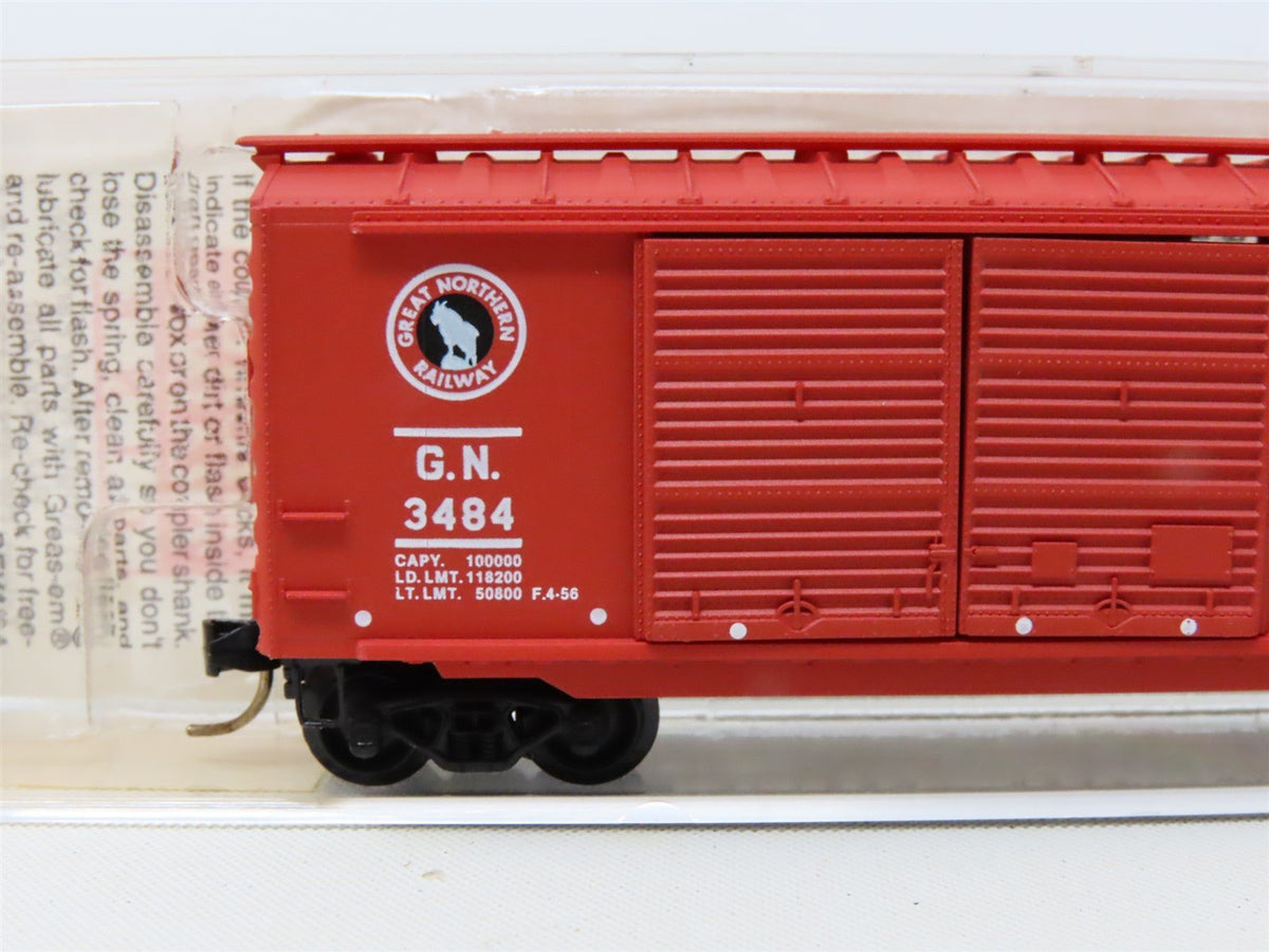 N Micro-Trains MTL #23210 GN Great Northern &quot;Circus Train&quot; 40&#39; Box Car #3484