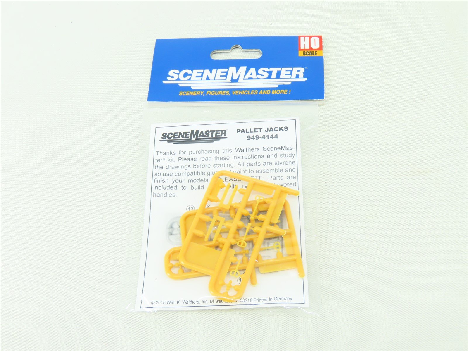 HO 1/87 Scale Walthers SceneMaster 949-4144 Pallet Jack 2-Pack