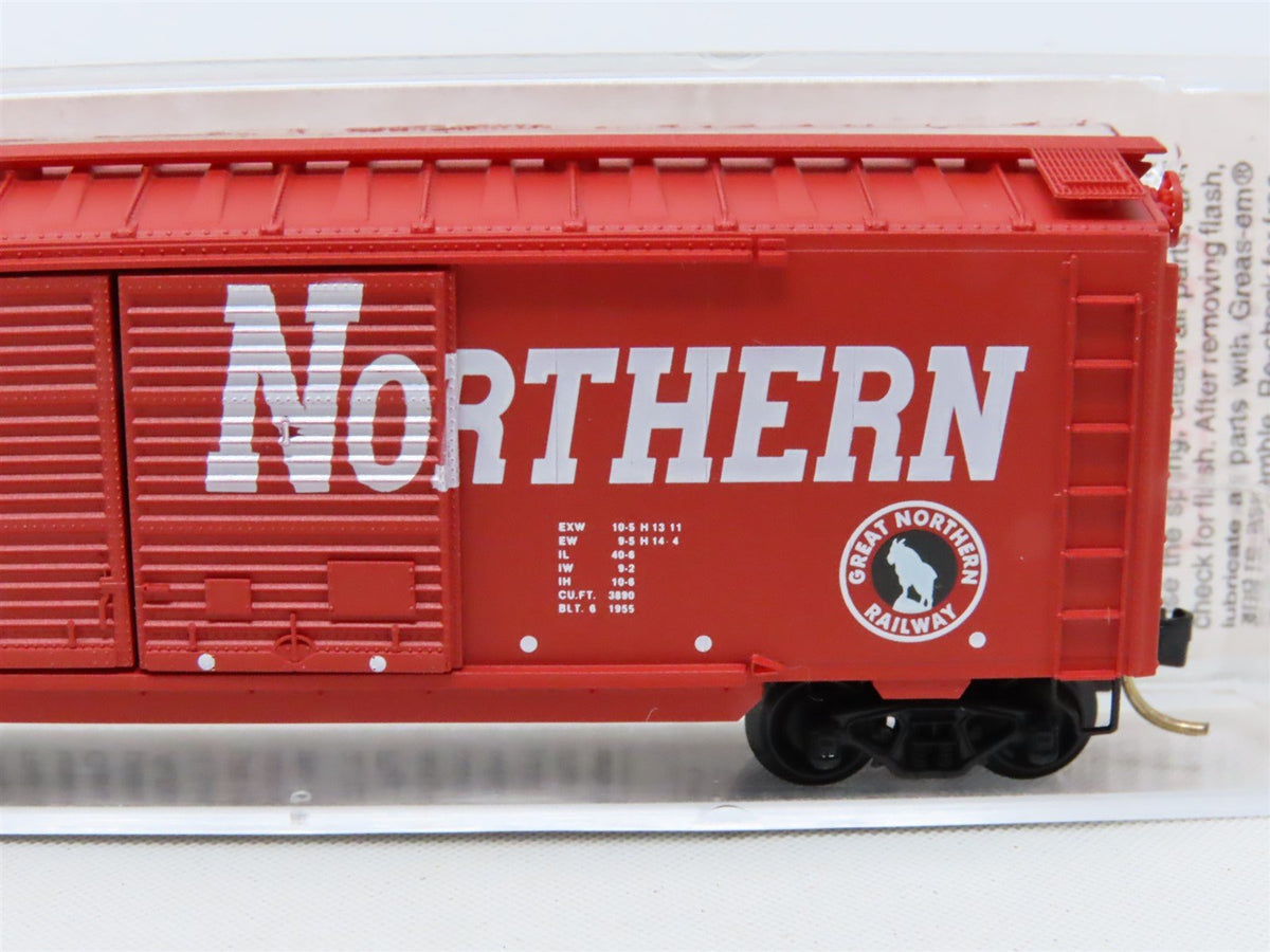 N Scale Micro-Trains MTL #23220 GN Great Northern Circus Train 40&#39; Box Car #3486