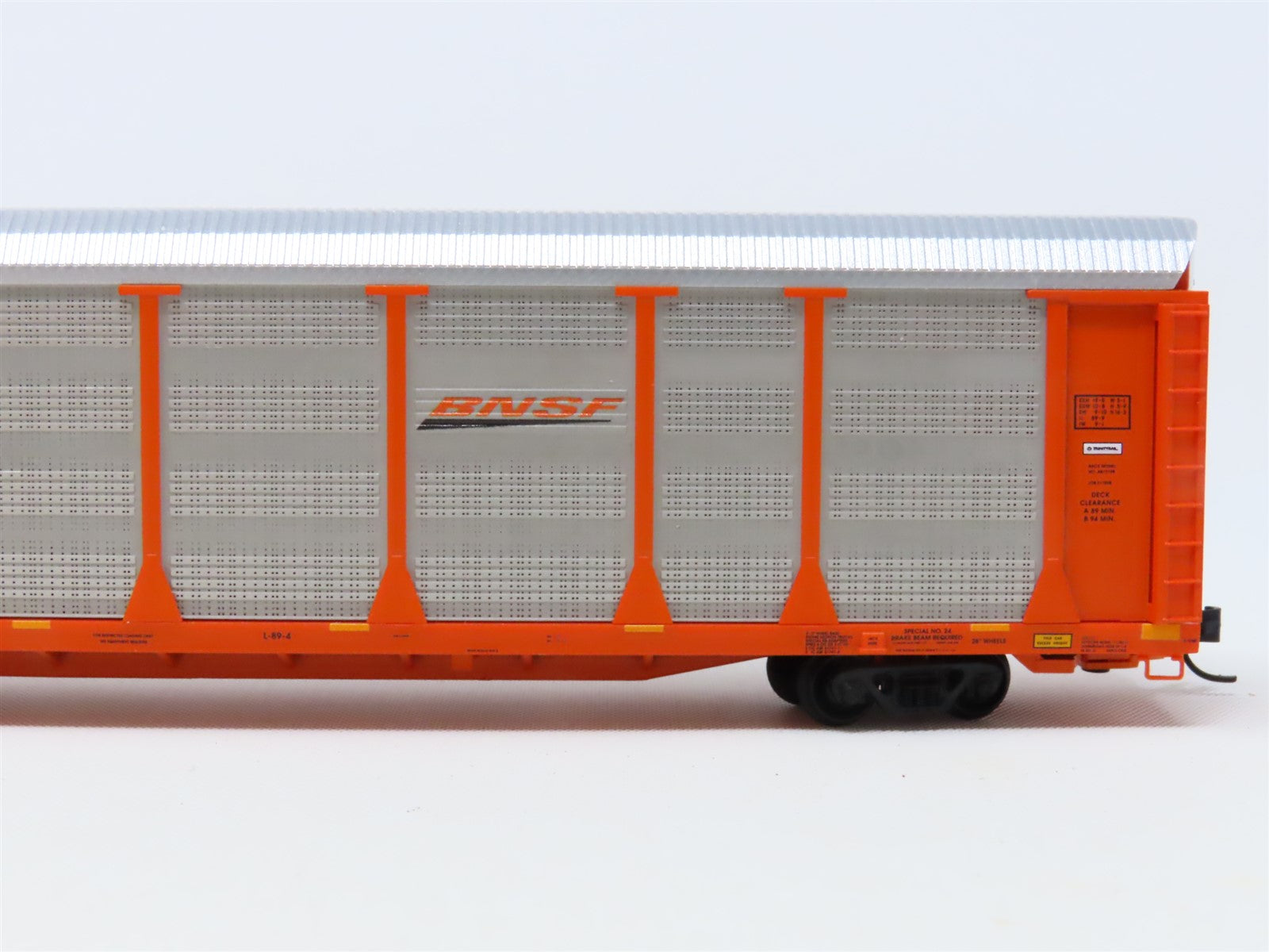 N Scale Micro-Trains MTL BNSF Orange 89' Tri-Level Enclosed Autorack #300863