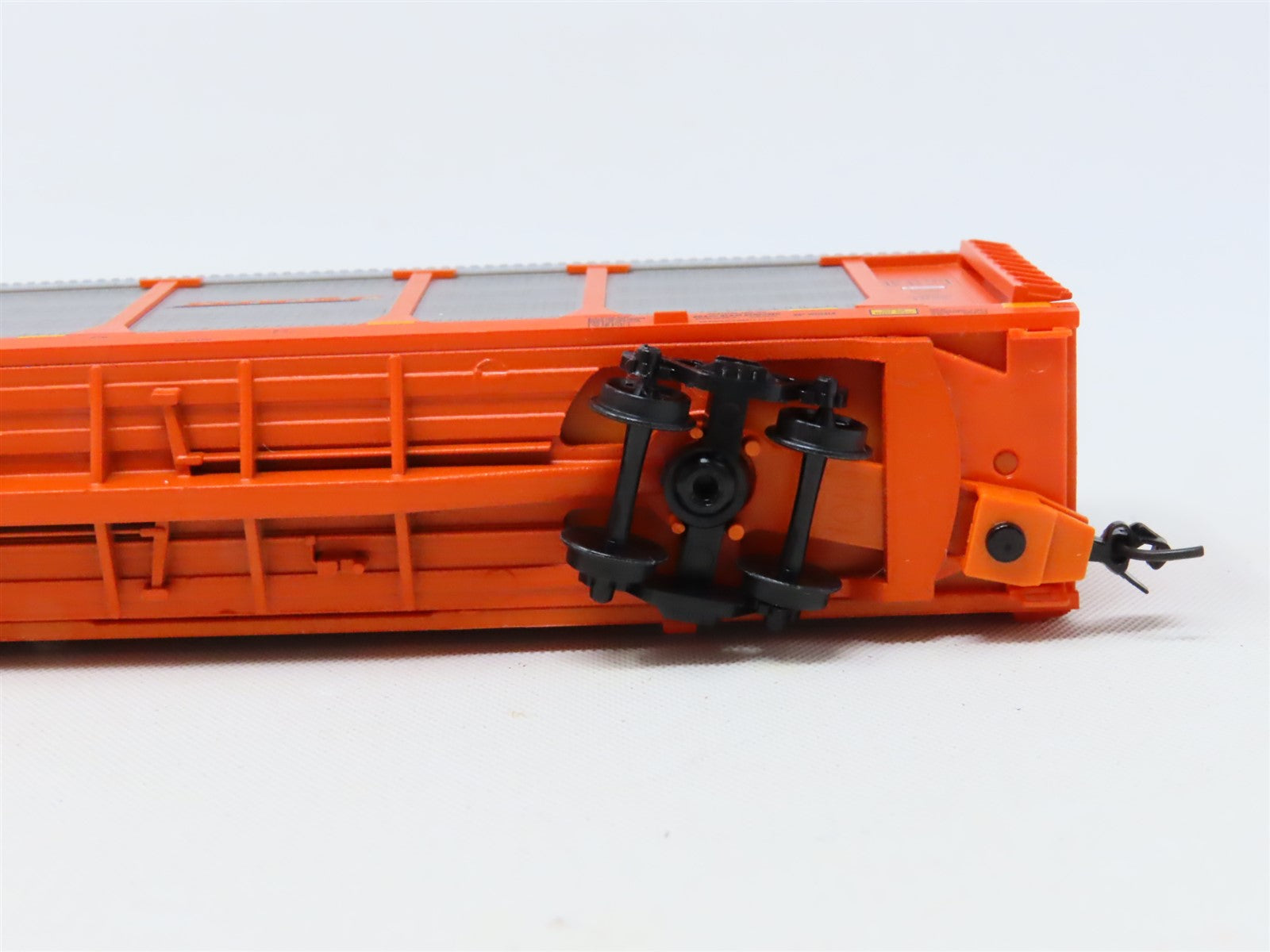 N Scale Micro-Trains MTL BNSF Orange 89' Tri-Level Enclosed Autorack #300863
