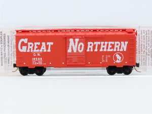 N Scale Micro-Trains MTL 20176 GN Great Northern Circus Train 40' Box Car #18588