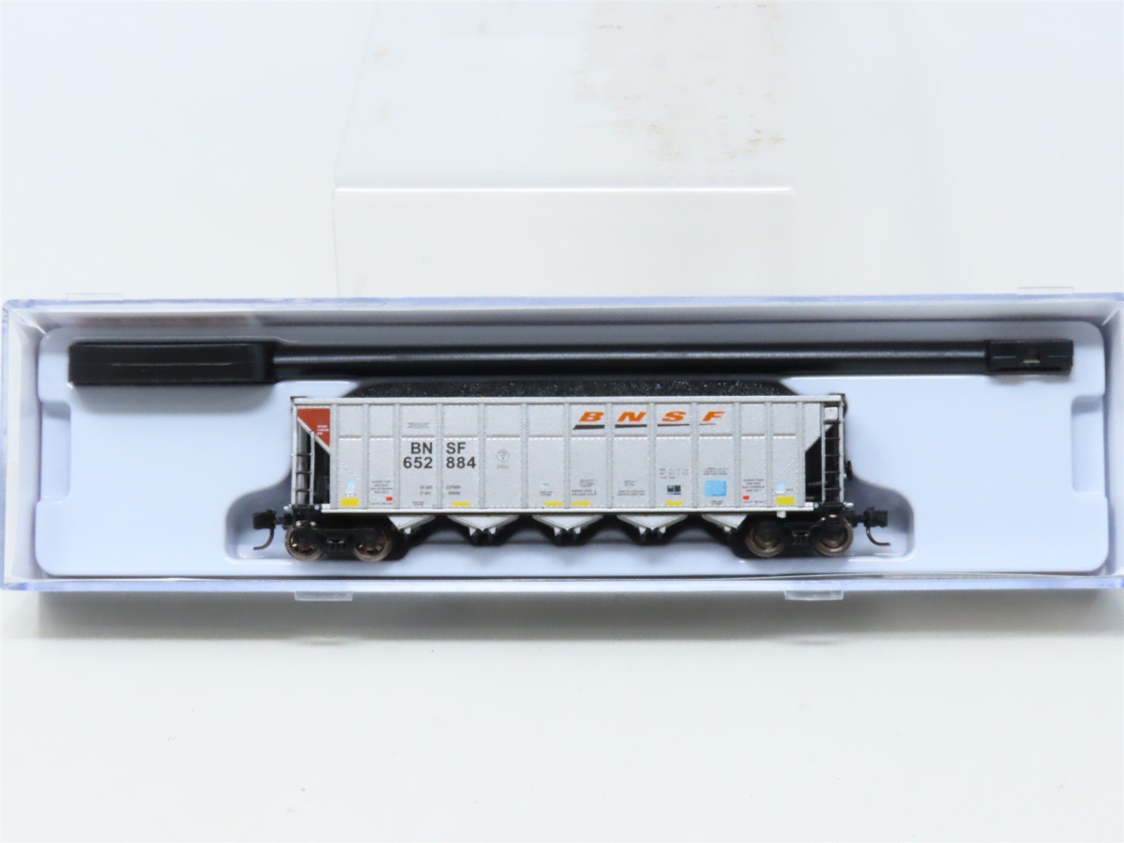 N Rapido 538001A BNSF "Wedge" AutoFlood III 5-Bay Coal Hopper #652884 w/Load