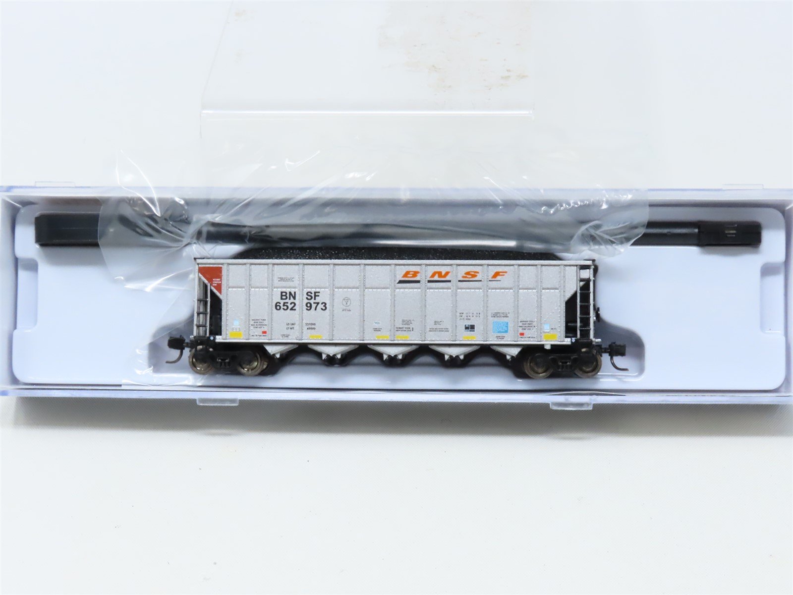 N Rapido 538002A BNSF "Wedge" AutoFlood III 5-Bay Coal Hopper #652973 w/Load