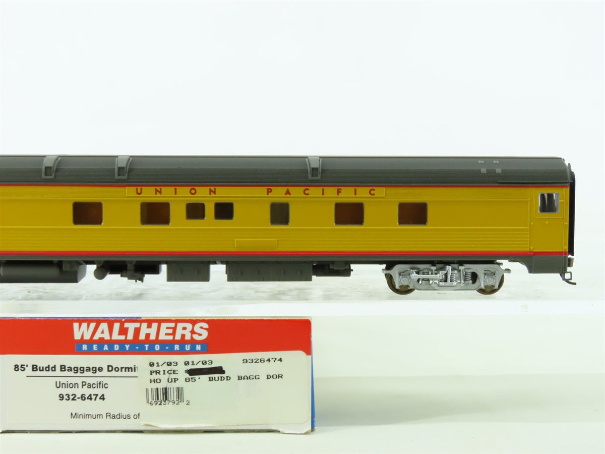 HO Scale Walthers 932-6474 UP Union Pacific 85&#39; Budd Baggage Dormitory Passenger