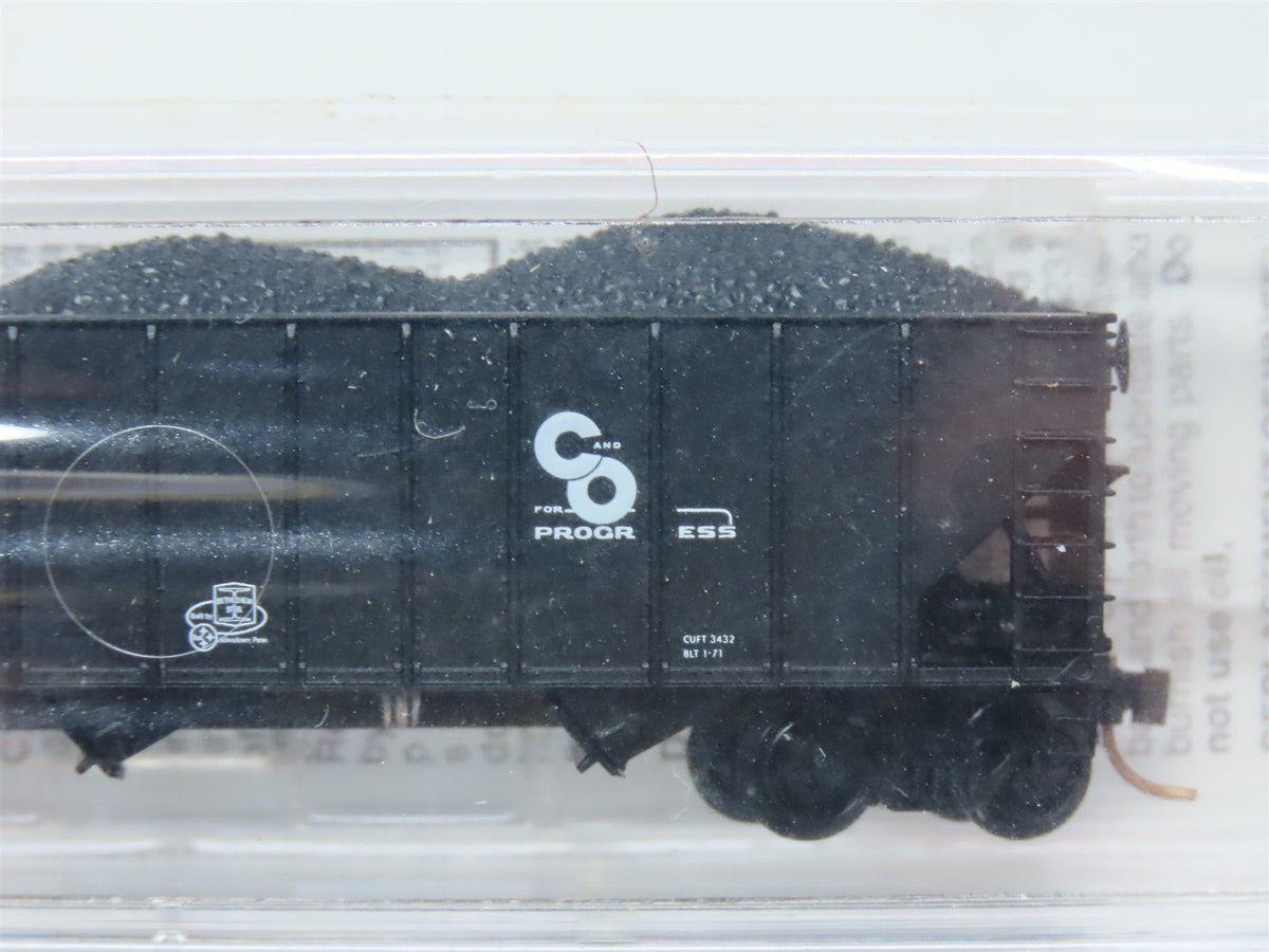 N Scale Micro-Trains MTL #108022 C&amp;O Progress 3-Bay Hopper w/ Load 2-Pack