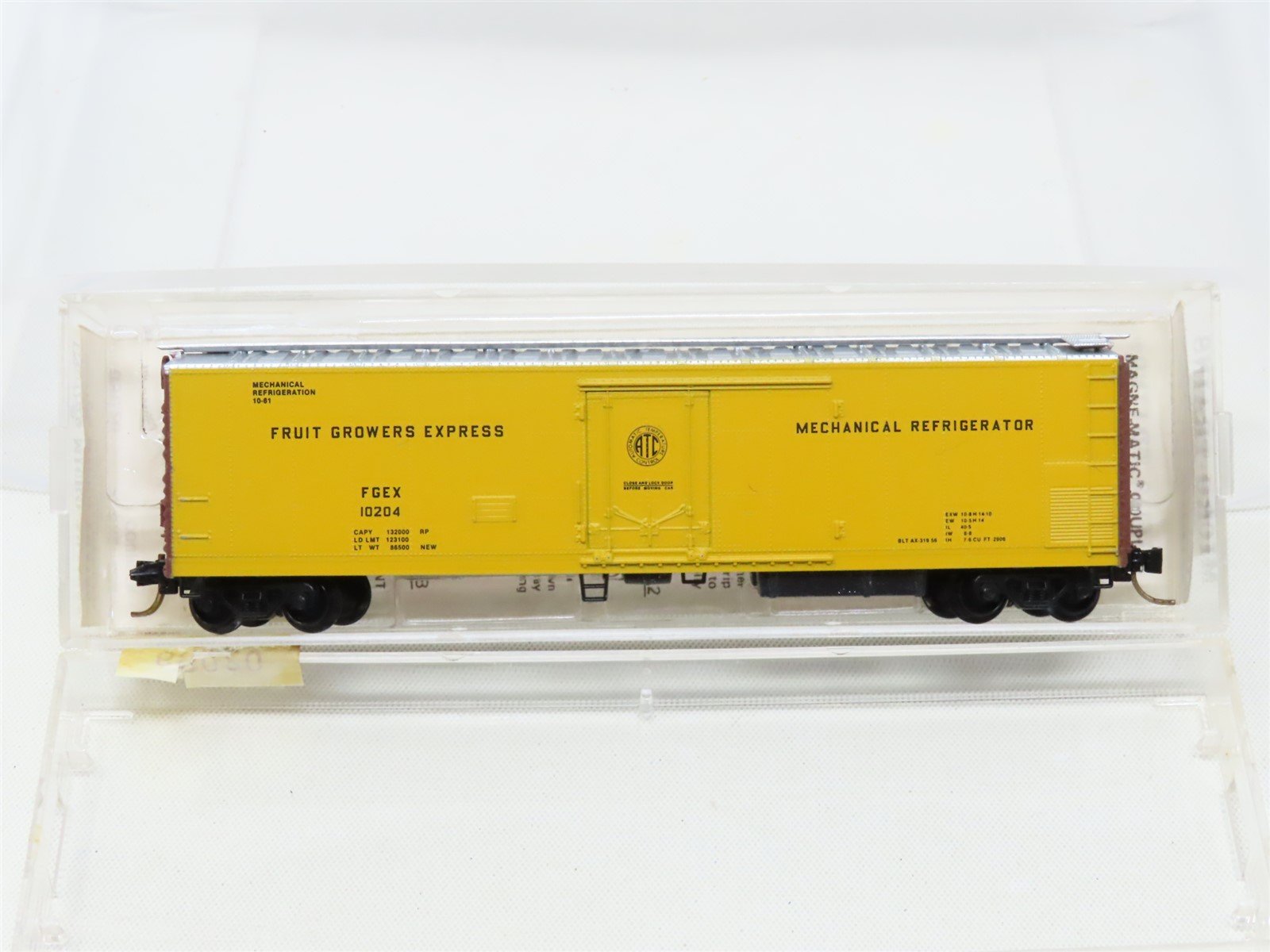 N Scale Micro-Trains MTL 69020 FGEX Fruit Growers 51' Mech Reefer Car #10204