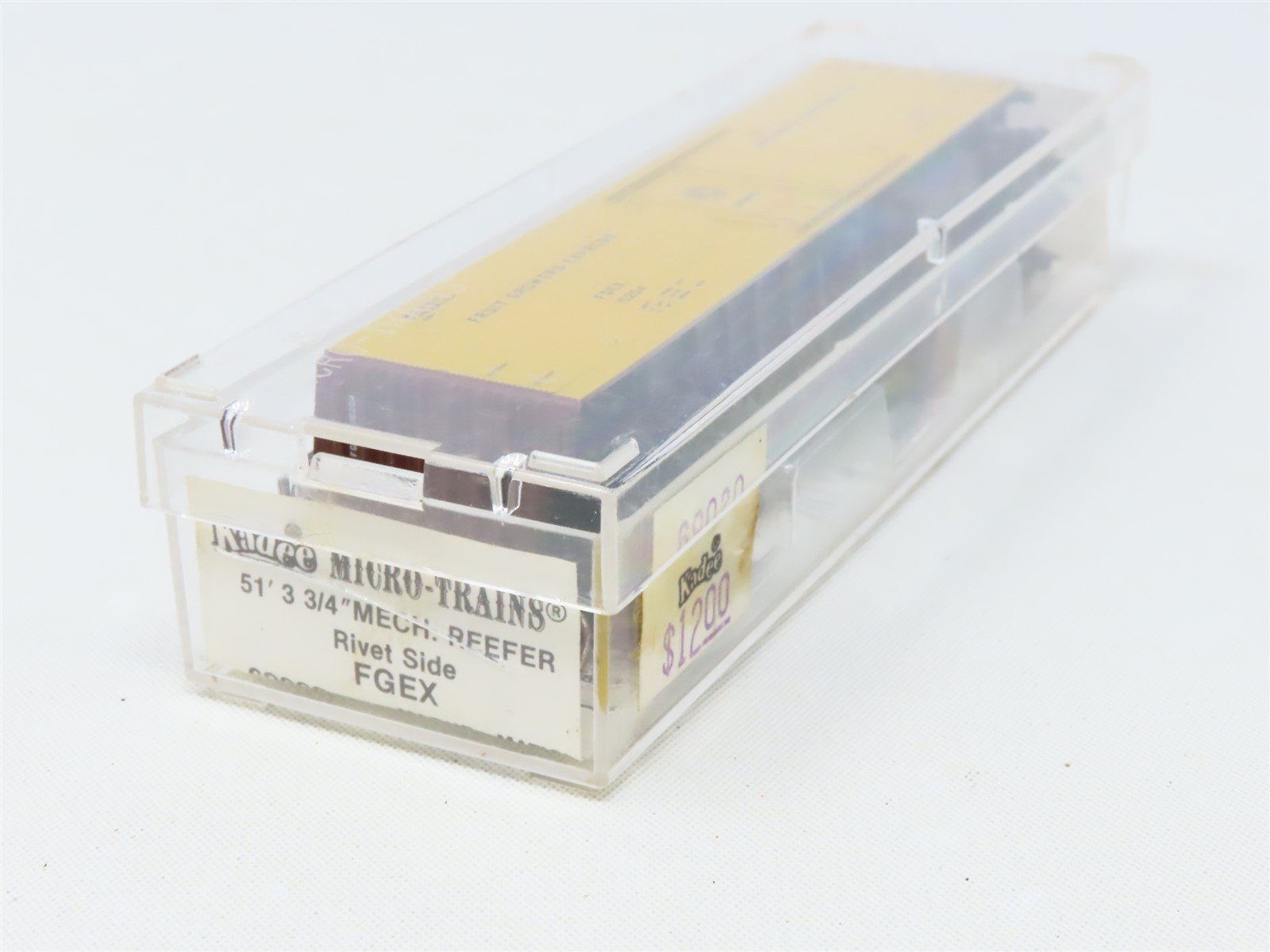 N Scale Micro-Trains MTL 69020 FGEX Fruit Growers 51' Mech Reefer Car #10204