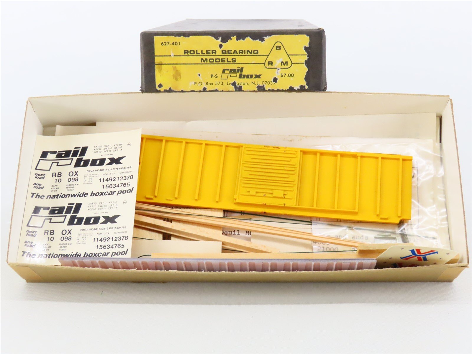 HO Scale RBM Roller Bearing Models Kit #627-401 RBOX Railbox Box Car