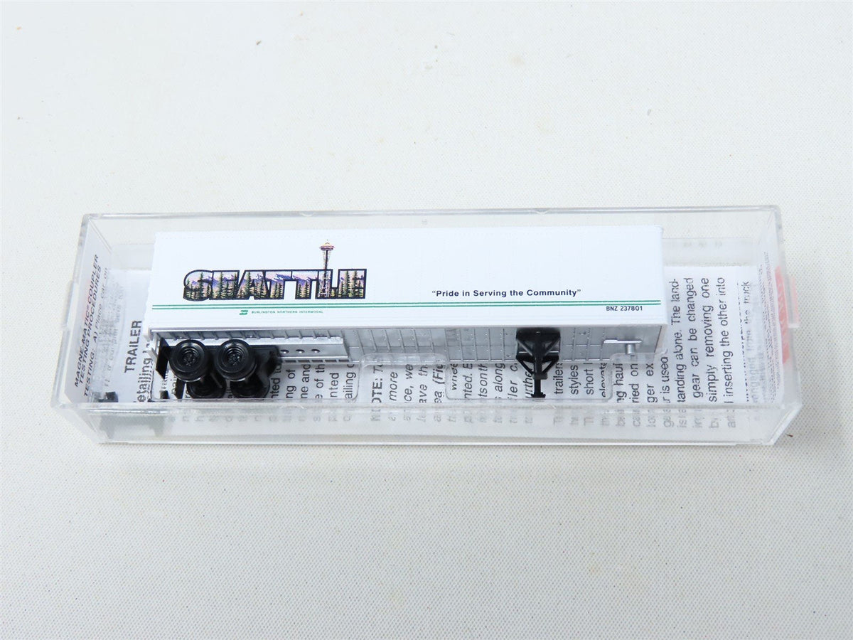 N Scale Micro-Trains MTL 67200 BN Intermodal 45&#39; Trailer #237801 - &quot;Seattle&quot;