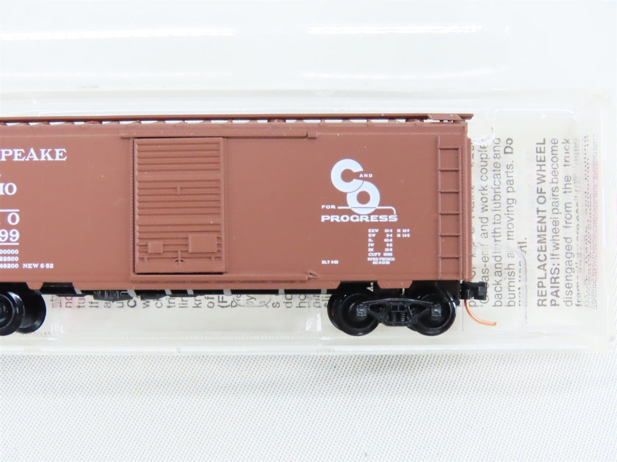 N Scale Micro-Trains MTL 20440 C&amp;O Chesapeake &amp; Ohio 40&#39; Boxcar #18299