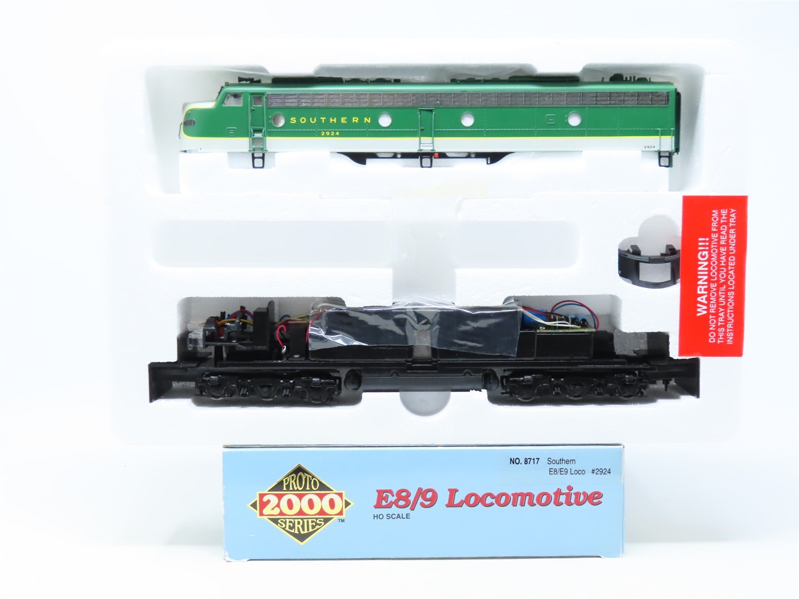 HO Scale Proto 2000 8717 SOU Southern Railway EMD E8/9A Diesel Locomotive #2924