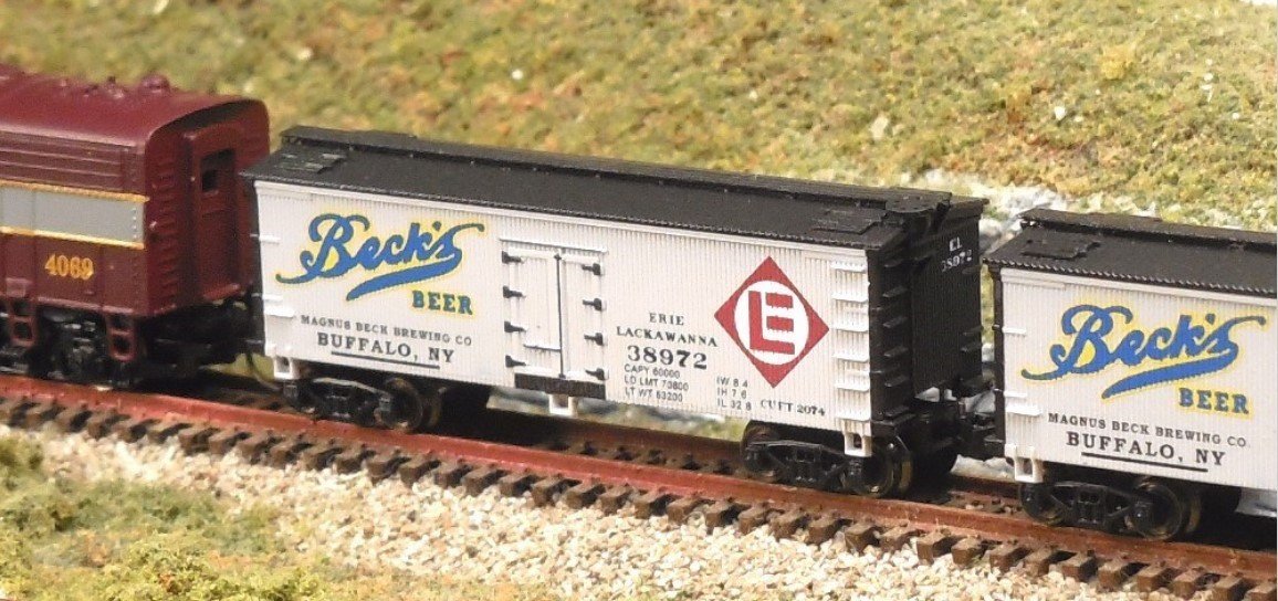 Z Scale FULL THROTTLE FTB9408-1 EL Erie Lackawanna Beck's Beer 34' Reefer Set #1