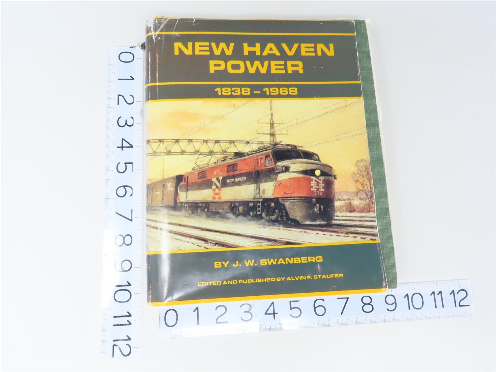New Haven Power, 1838-1968 by J. W. Swanberg ©1988 HC Book