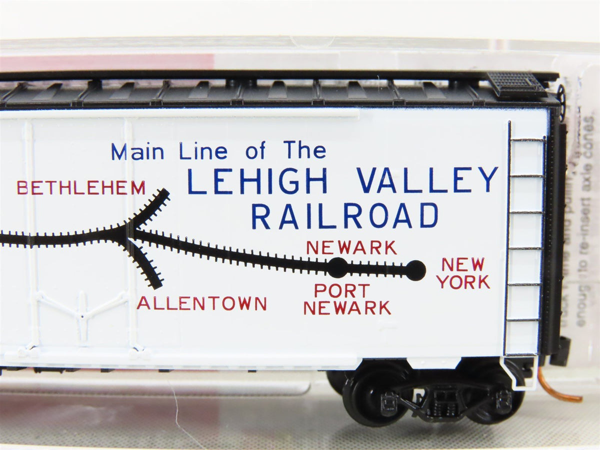 N Micro-Trains MTL NSE 11-01 LV Lehigh Valley Billboard 40&#39; Plug Door Box Car