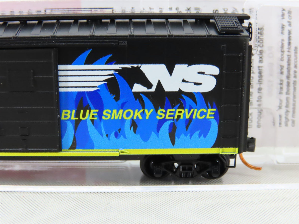 N Scale Micro-Trains MTL NSE 14-01 VGN/NS Smoky Service 40&#39; Boxcar