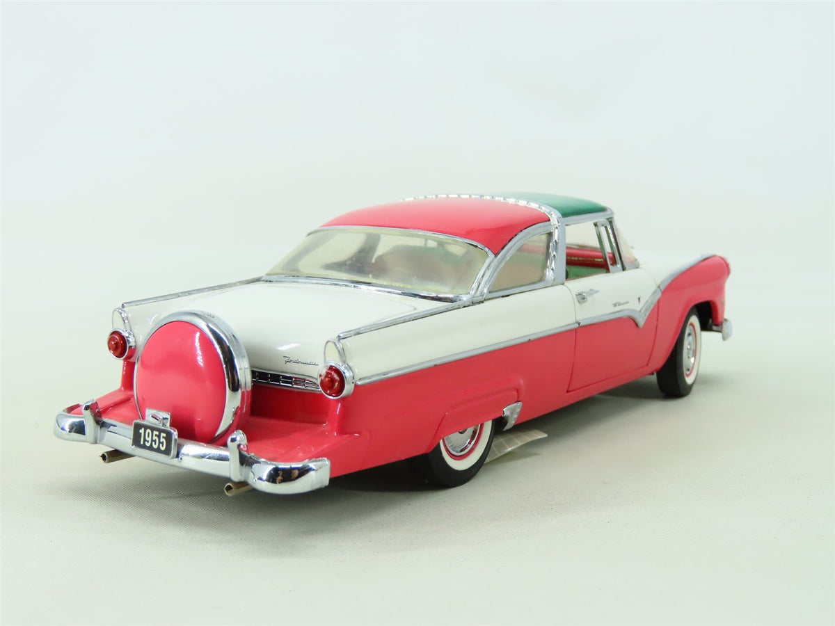 1:24 Scale Franklin Mint #B11TQ13 Die-Cast 1955 Ford Crown Victoria