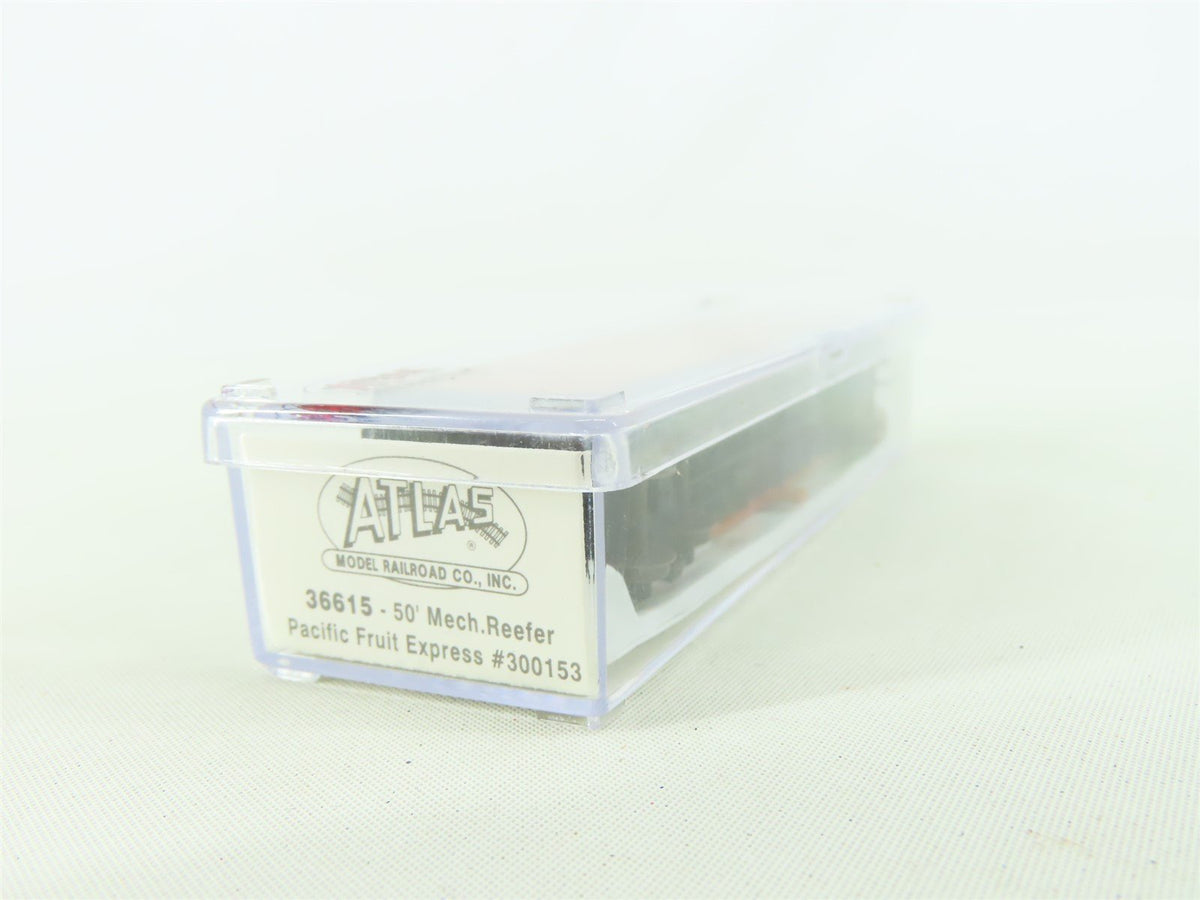 N Scale Atlas 36615 PFE Pacific Fruit Express 50&#39; Mech Reefer Car #300153
