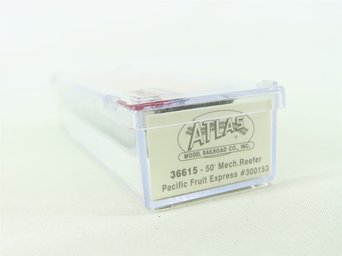 N Scale Atlas 36615 PFE Pacific Fruit Express 50&#39; Mech Reefer Car #300153