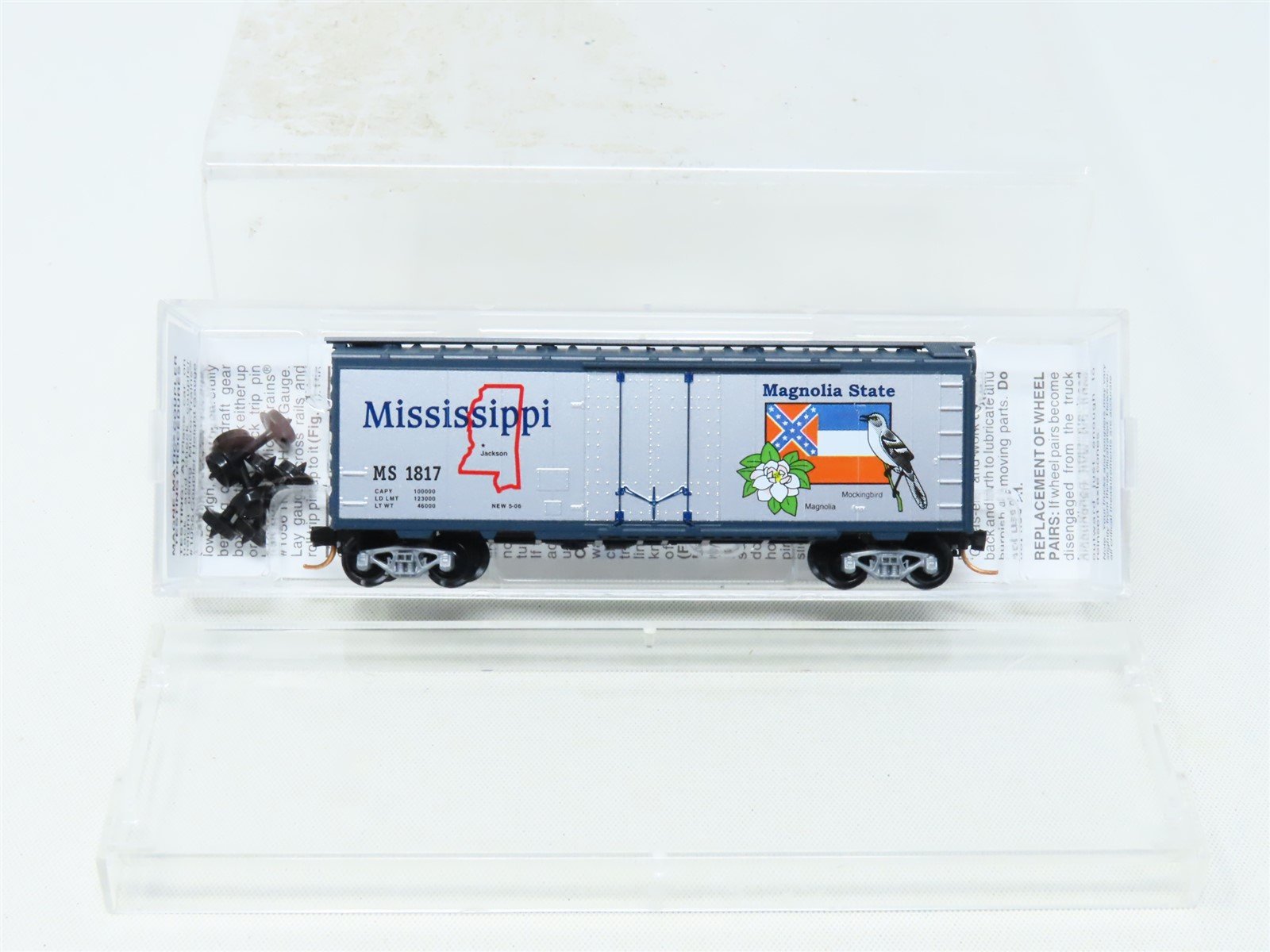 N Micro-Trains MTL 02100401 MS Mississippi State 40' Plug Door Box Car #1817