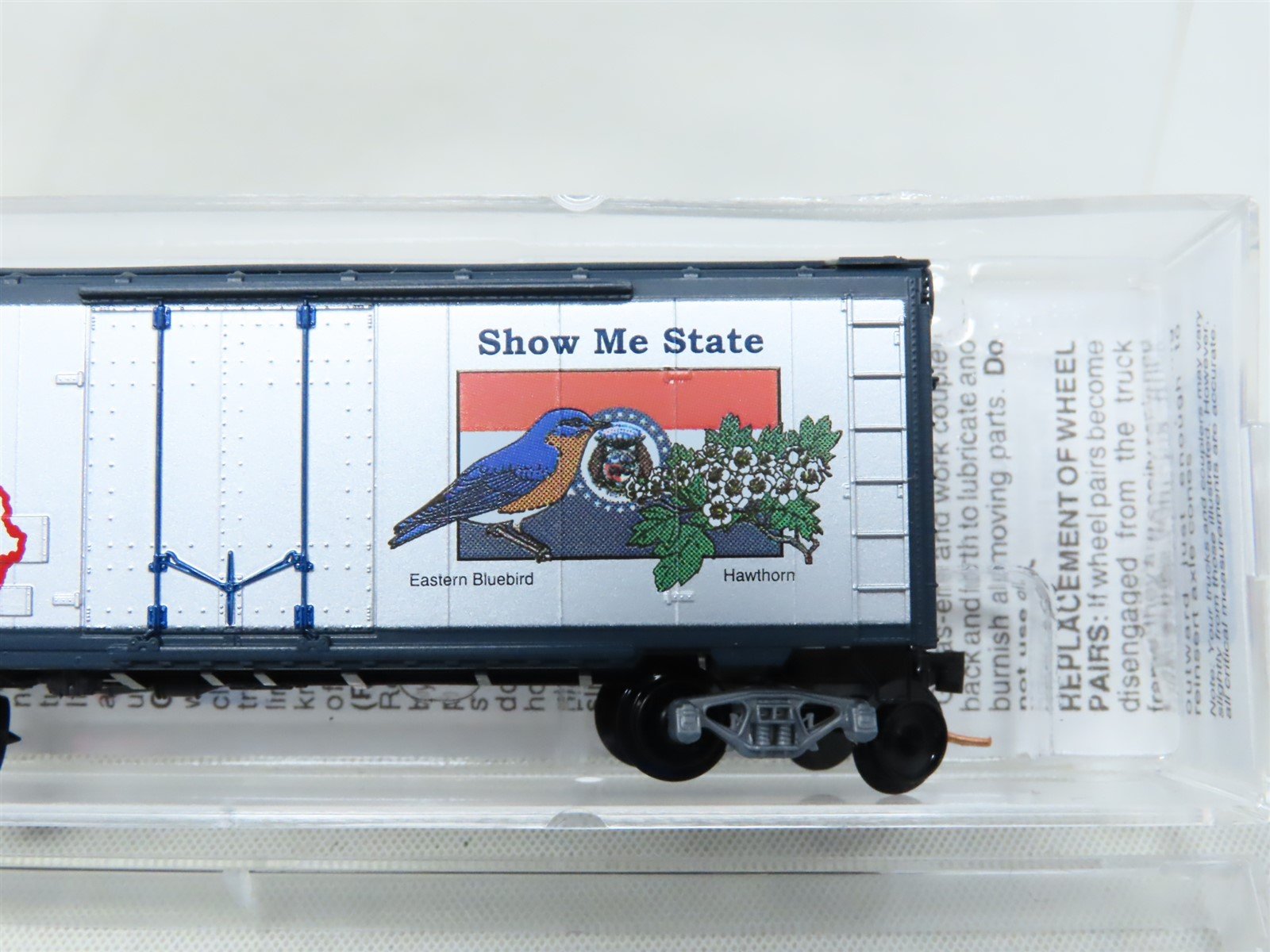N Scale Micro-Trains MTL 21373 MO Missouri State 40' Plug Door Box Car #1821