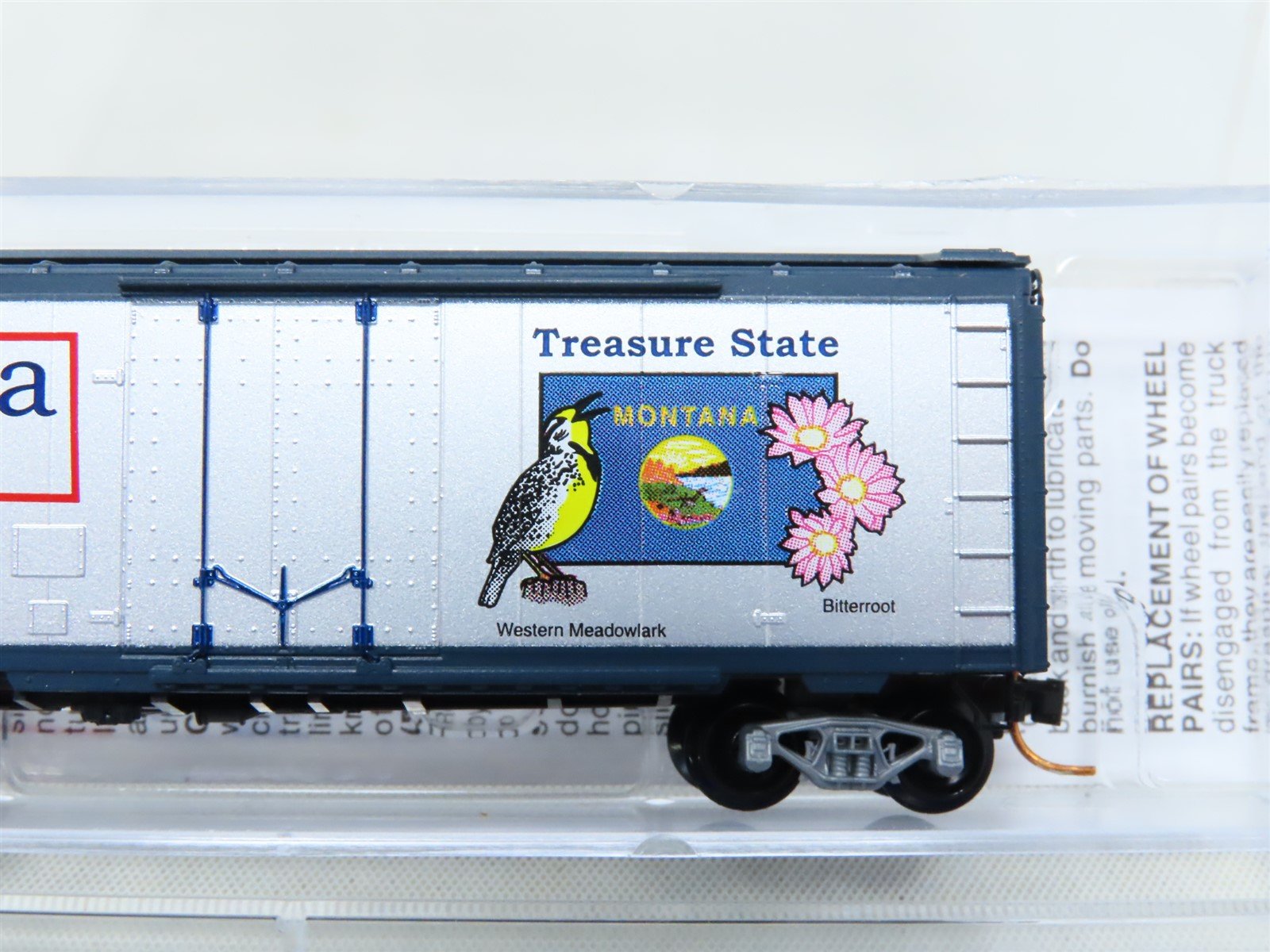 N Scale Micro-Trains MTL 02100413 MT Montana State 40' Plug Door Box Car #1889