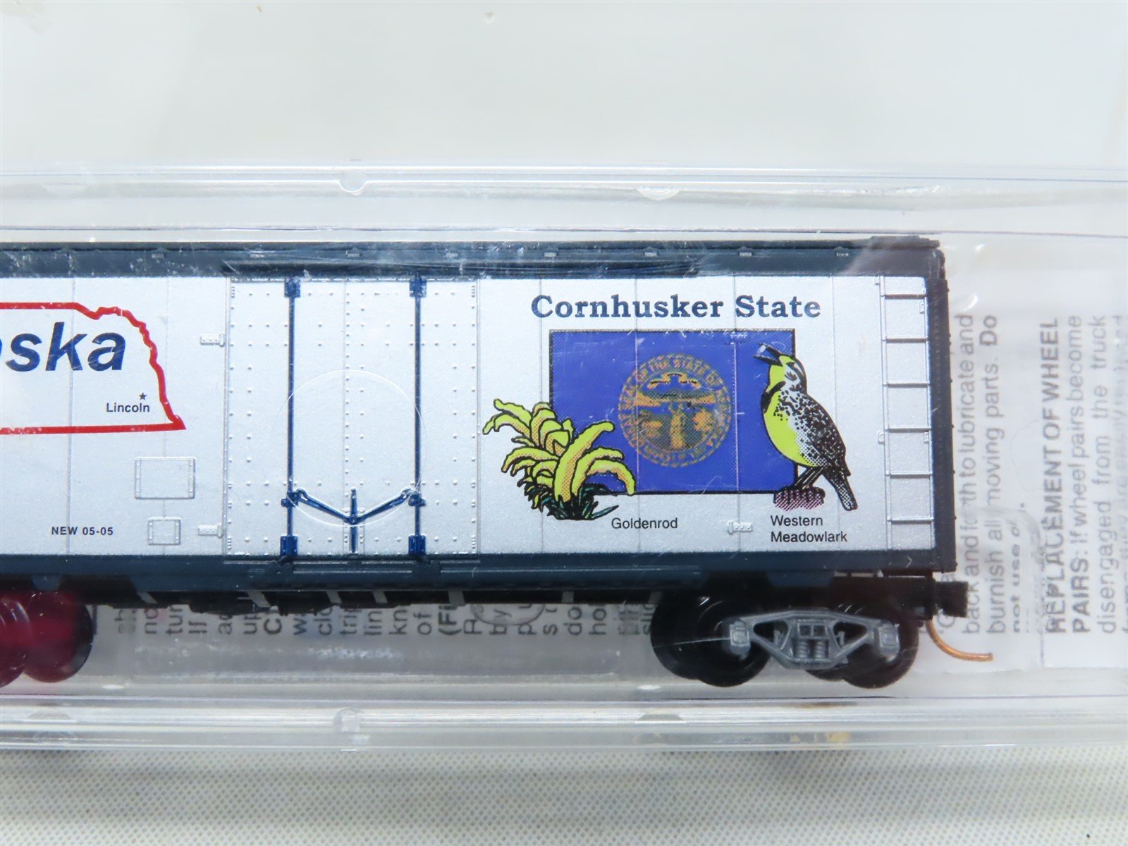 N Scale Micro-Trains MTL 02100390 NE Nebraska State 40' Plug Door Box Car #1867