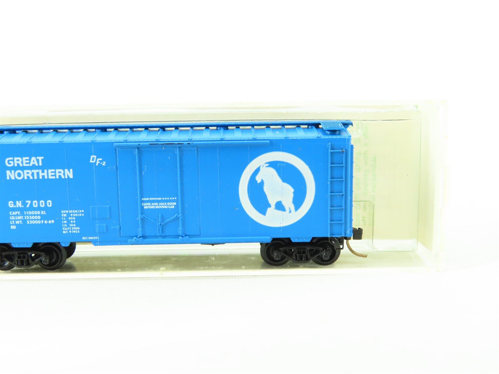 N Micro-Trains MTL/Kadee 21190 GN Big Sky Blue 40' Boxcar #7000 - Blue Label