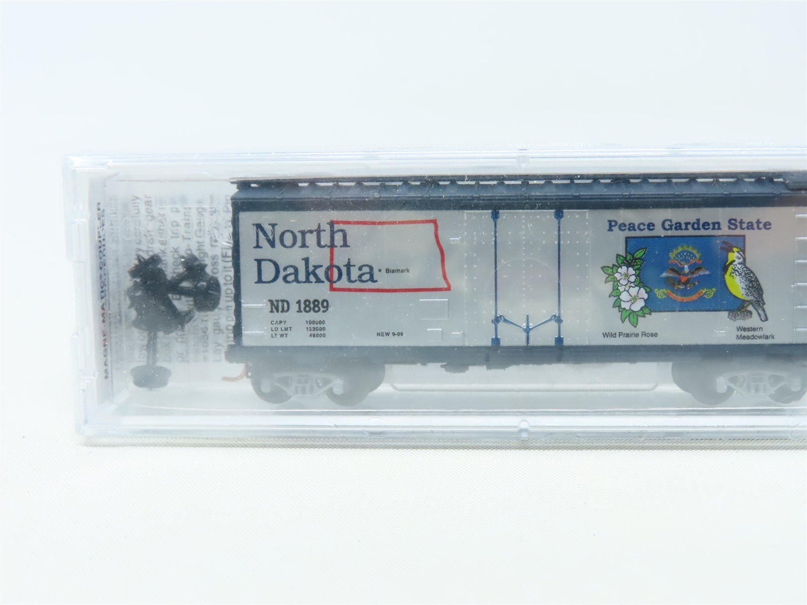 N Scale Micro-Trains MTL 02100405 ND North Dakota State 40' Box Car #1889 Sealed