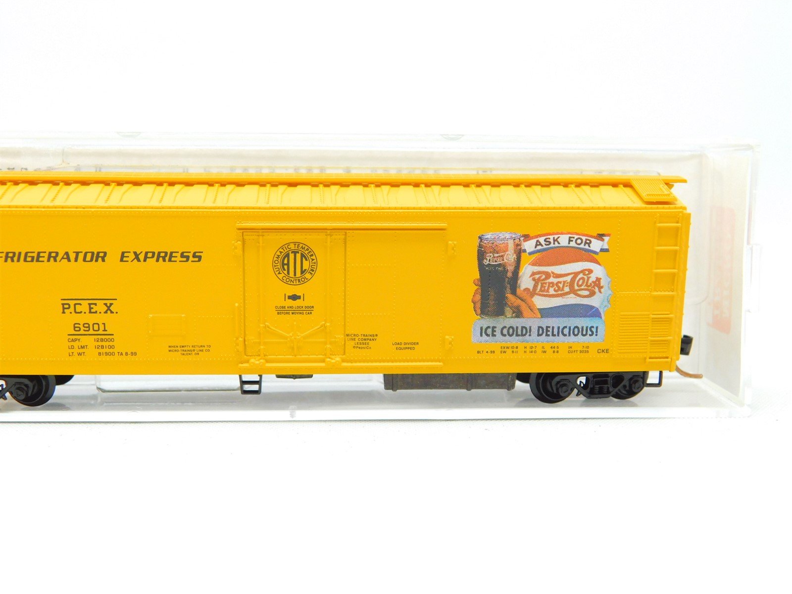 N Scale Micro-Trains MTL 69090 PCEX Pepsi-Cola Mechanical Reefer #6901