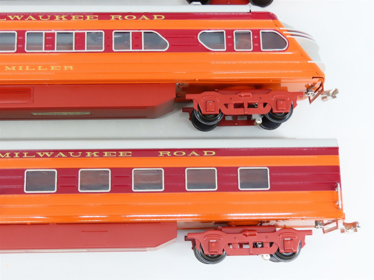 Standard Gauge Lionel 6-13004 MILW &quot;Hiawatha&quot; 4-6-4 Steam Passenger Train Set