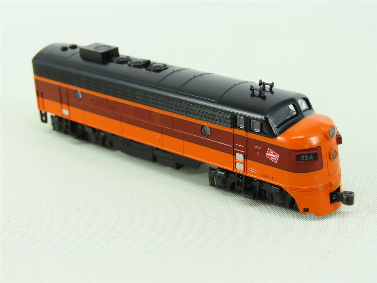 N Scale KATO 106-0430 MILW Milwaukee Road EMD FP7A/F7B Diesel Set #95A/B