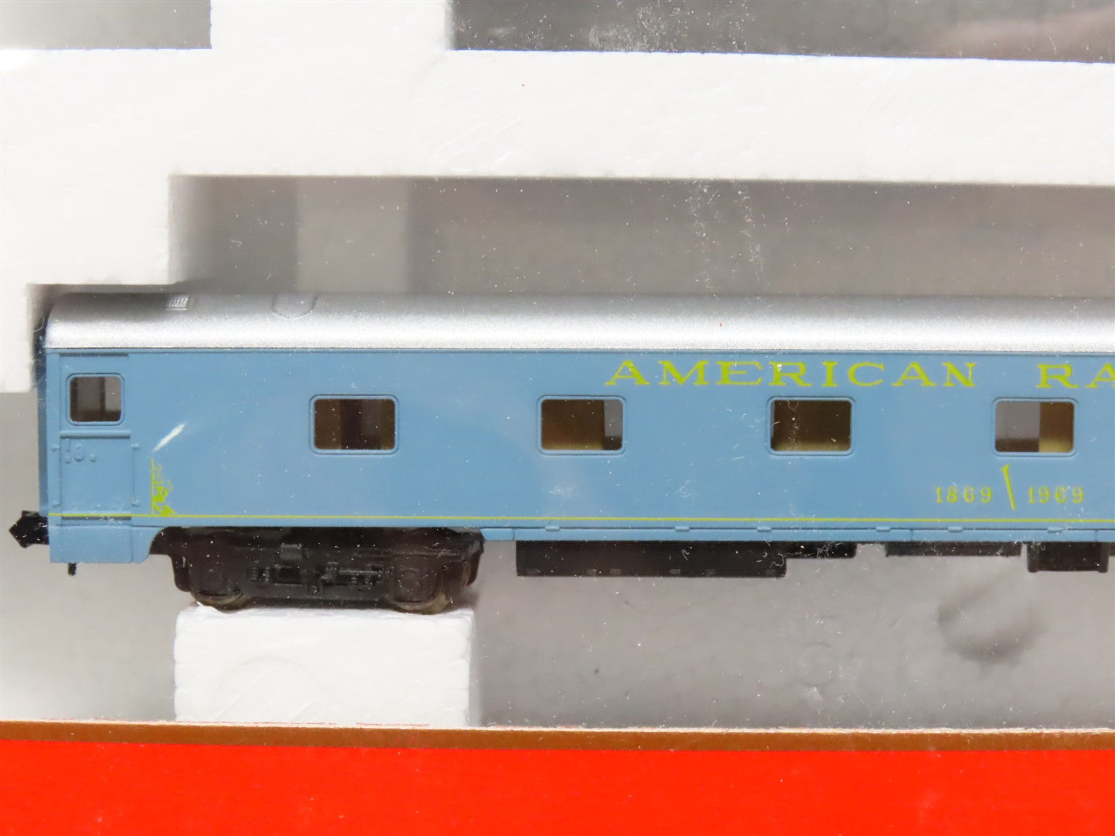 N Scale Rivarossi 0581 American Railroads 3-Car Passenger Set
