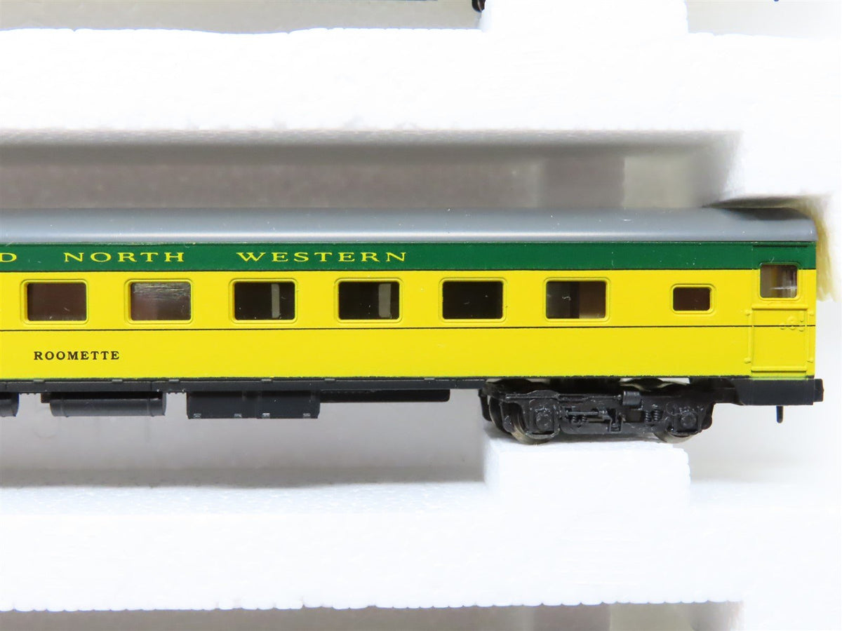 N Scale Rivarossi 0568 CNW Chicago &amp; Northwestern 3-Car Passenger Set