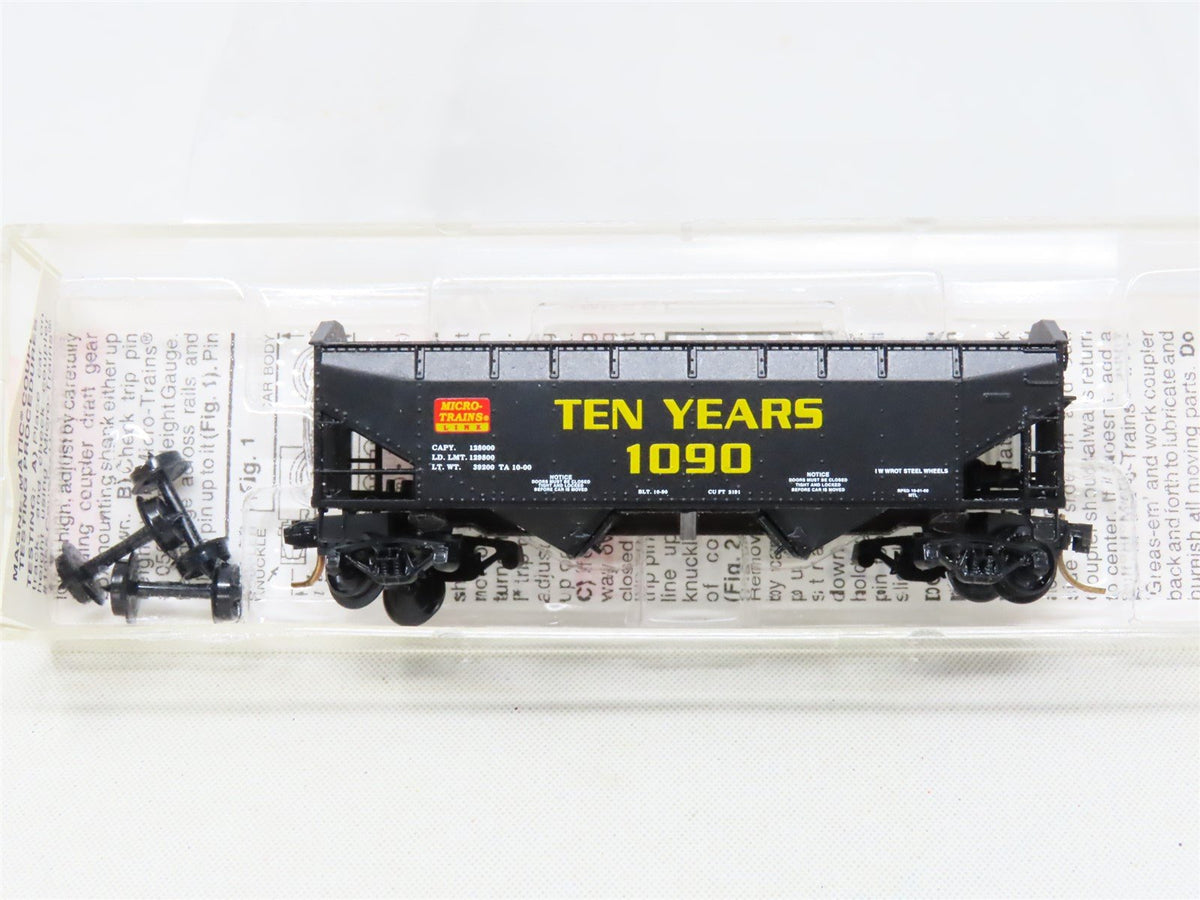 N Scale Micro-Trains MTL 90020 Ten Years Anniversary 2-Bay Hopper #1090