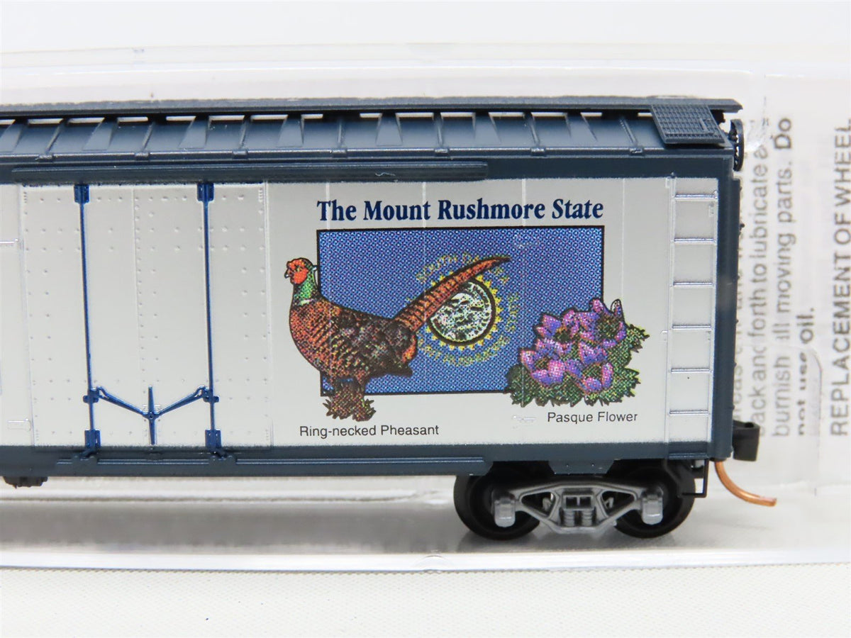 N Scale Micro-Trains MTL 21371 SD South Dakota State 40&#39; Plug Door Box Car #1889
