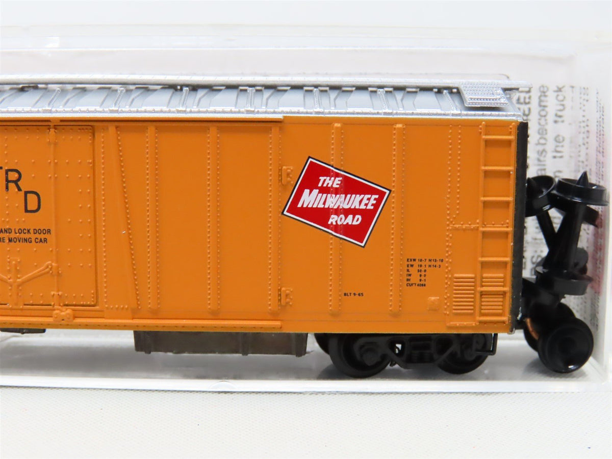 N Scale Micro-Trains MTL 70040 MILW Milwaukee Road 51&#39; Mechanical Reefer #9798