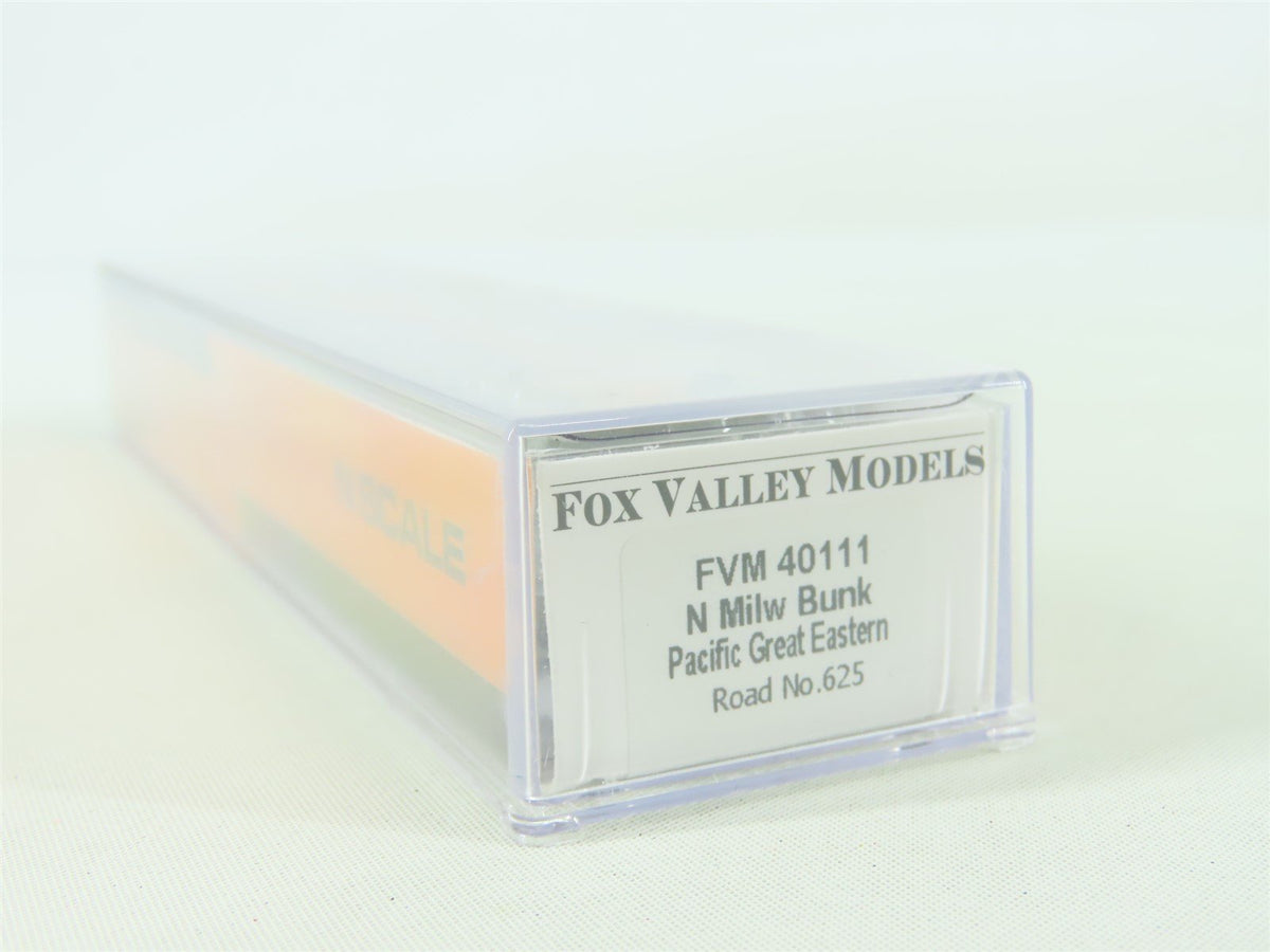 N Fox Valley FVM40111 PGE Pacific Great Eastern MILW Bunk Coach Passenger #625