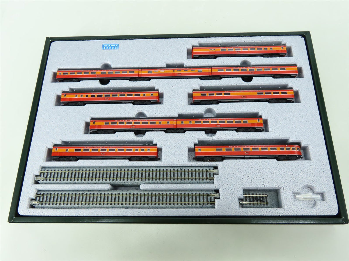 N Scale KATO 106-060 SP &quot;Morning Daylight&quot; Passenger 10-Car Set w/Display Track