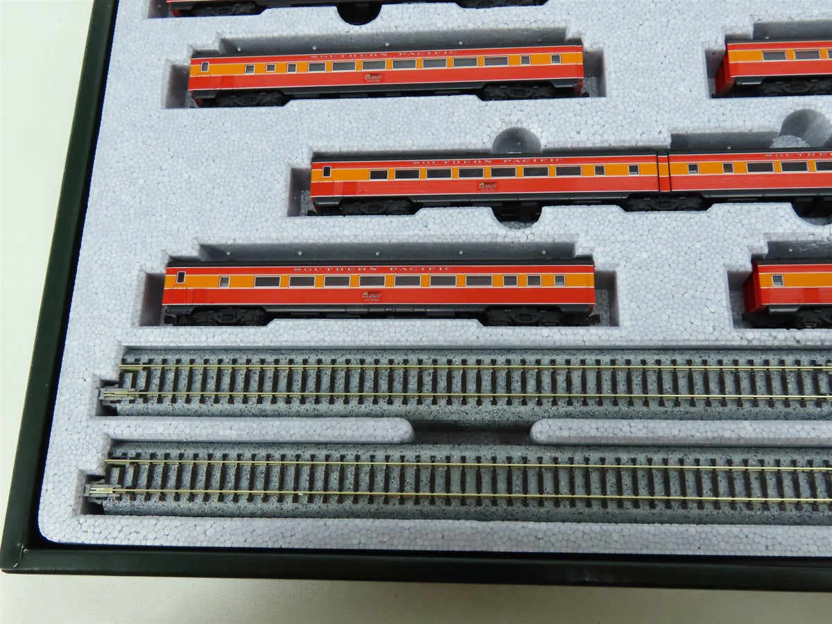 N Scale KATO 106-060 SP &quot;Morning Daylight&quot; Passenger 10-Car Set w/Display Track