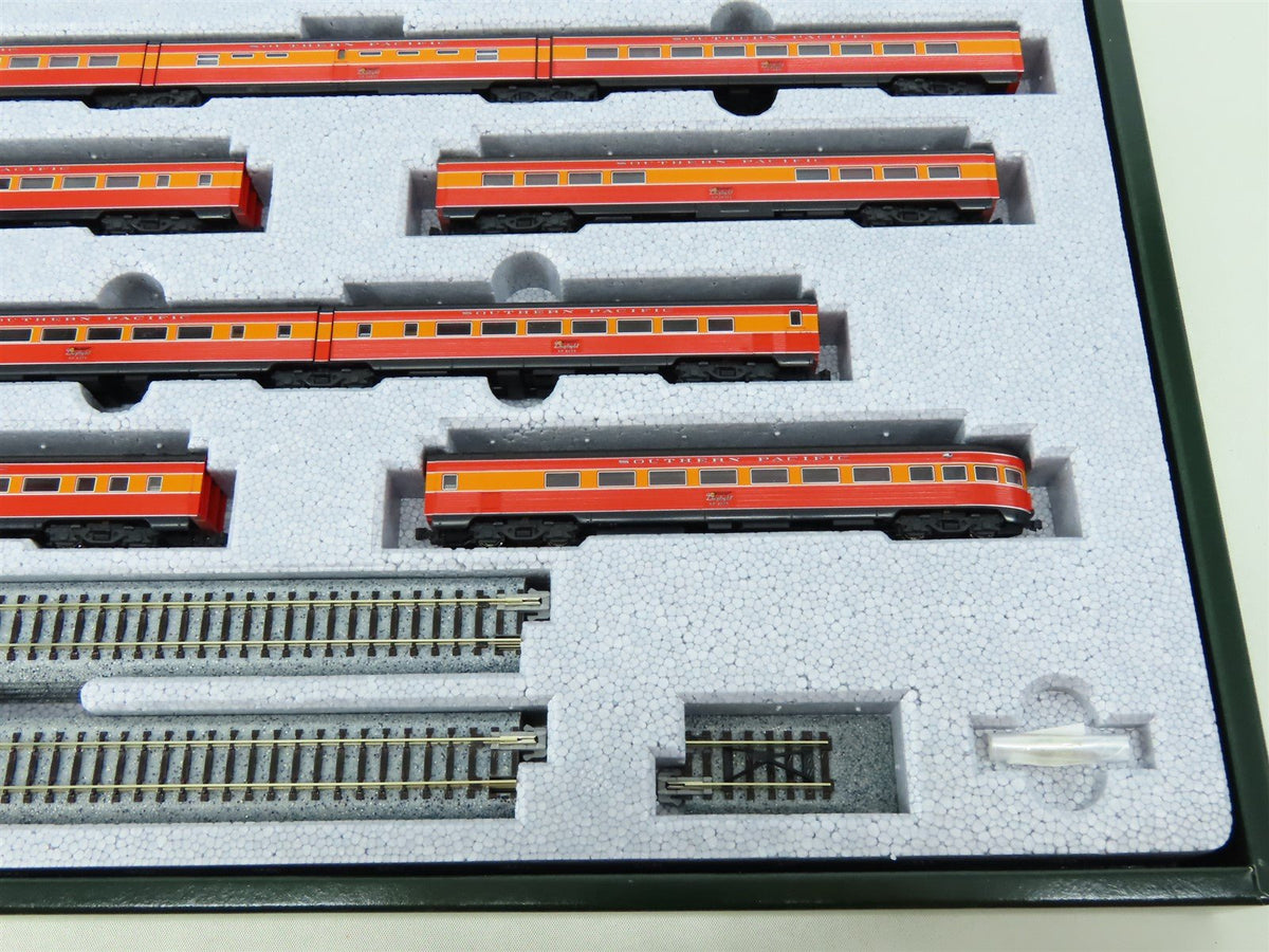 N Scale KATO 106-060 SP &quot;Morning Daylight&quot; Passenger 10-Car Set w/Display Track