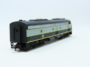 N Scale Life-Like 7186 Erie Railway E8A Diesel Locomotive #824