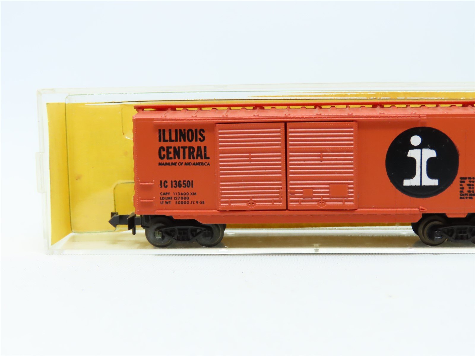 N Kadee Micro-Trains MTL 23398-1 IC Illinois Central Boxcar #136501 - Blue Label